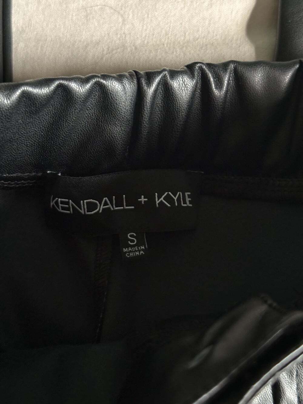 Kendall + Kylie Faux Leather Straight Leg Pants Black Women’s Size S - Picture 2 of 6